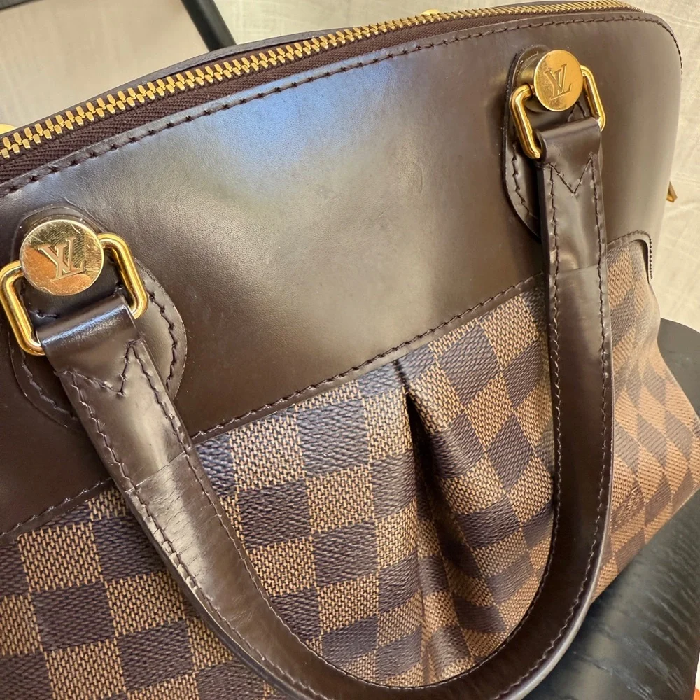 Louis Vuitton Salvi Damier bag